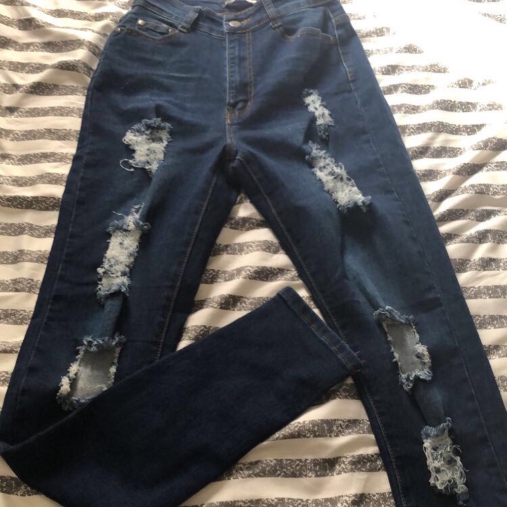 Fashion Nova distressed Jeans